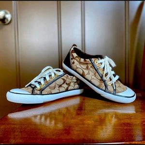 COACH Signature C leather & canvas tennis shoe sz 6.5